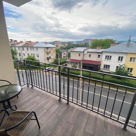 Затишні Сучасні Апартаменти В Елітному Жк Версаль Truskavec' Esterno foto